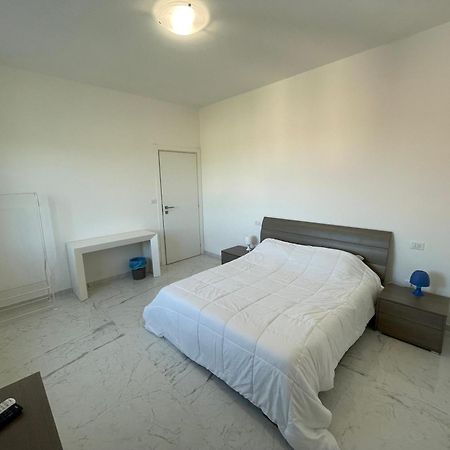 Attico Marsiglie Hotell Casal Fiumanese Exteriör bild